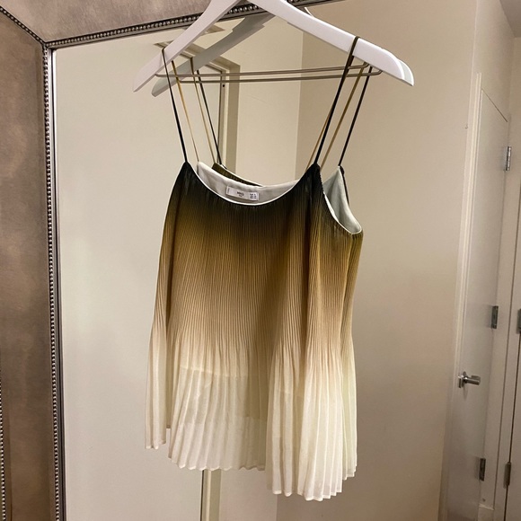 Mango Pleated Top - Picture 5 of 8